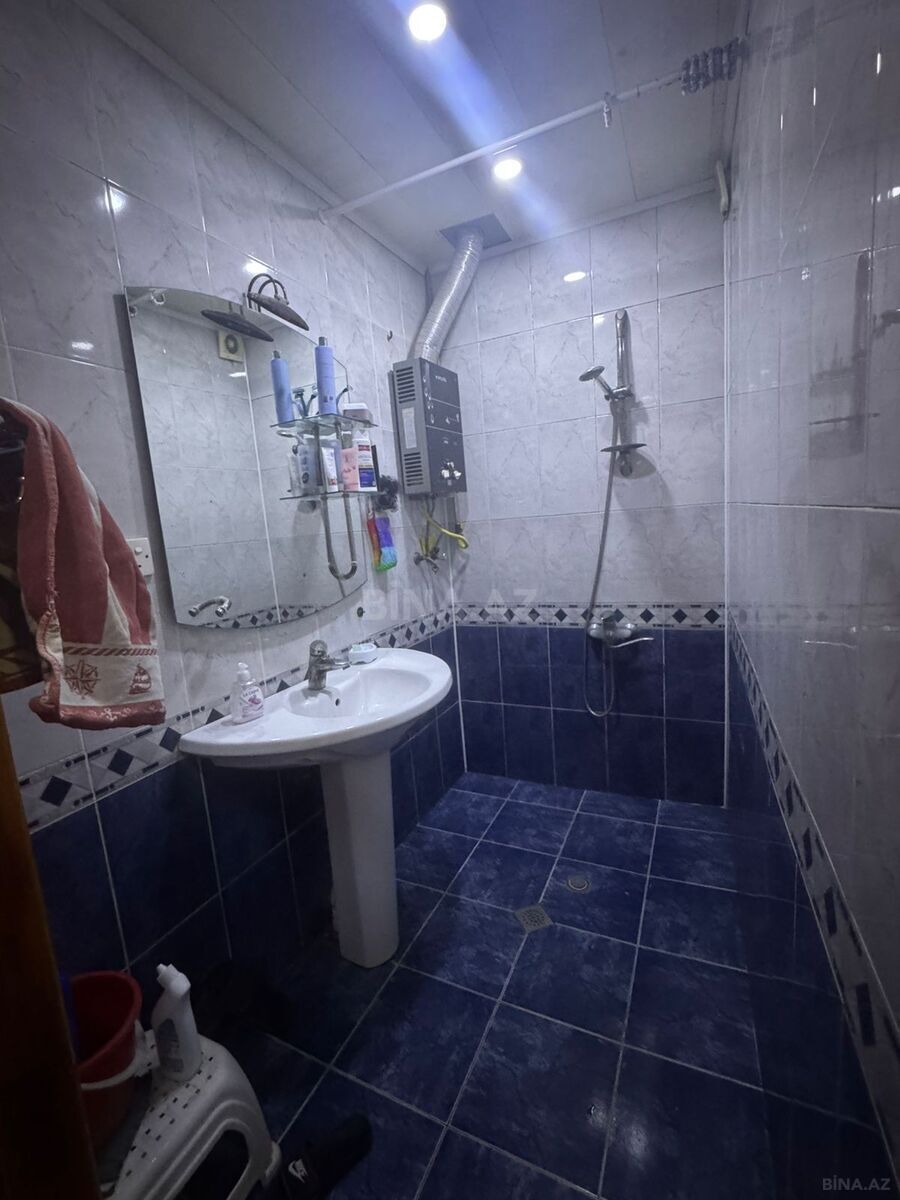 5 otaqlı Köhnə tikili, Xalqlar Dostluğu m., Bakı