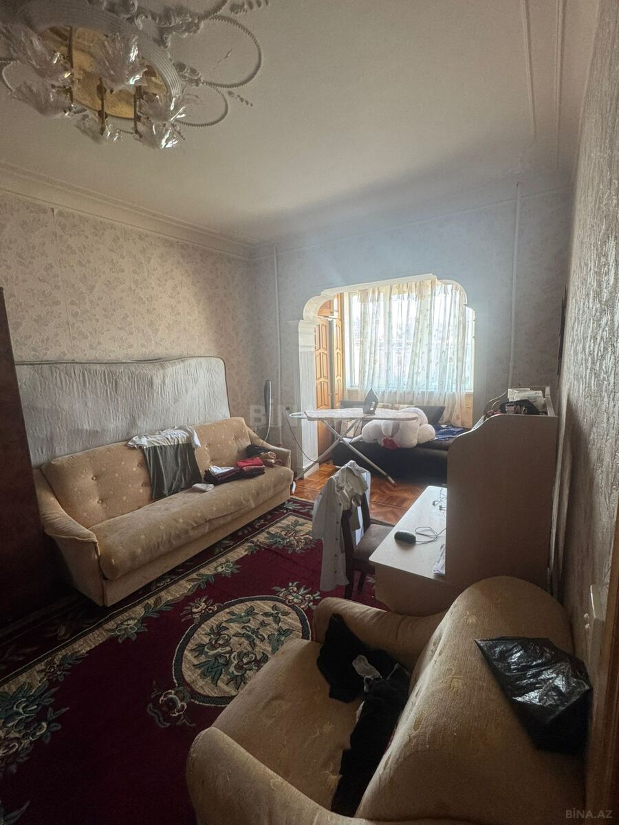 5 otaqlı Köhnə tikili, Xalqlar Dostluğu m., Bakı
