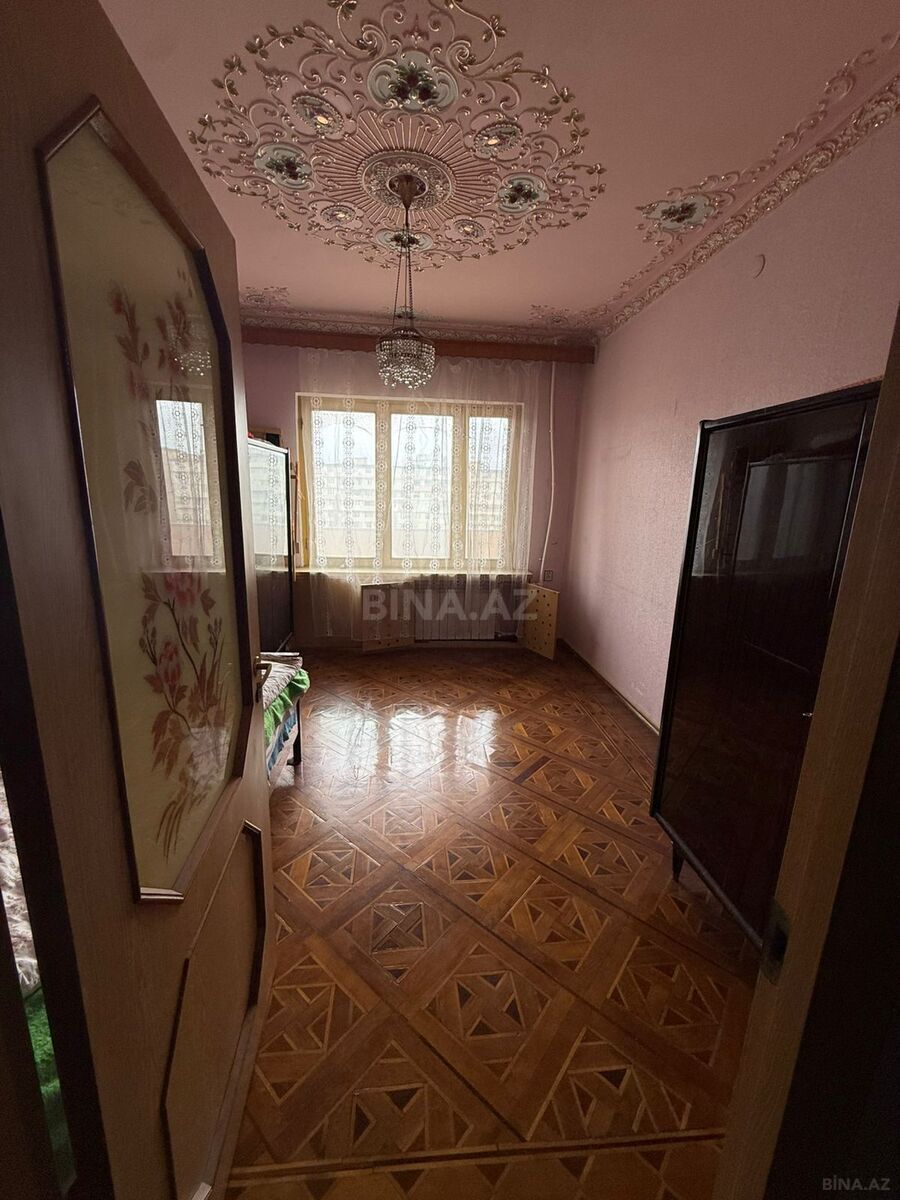 5 otaqlı Köhnə tikili, Xalqlar Dostluğu m., Bakı