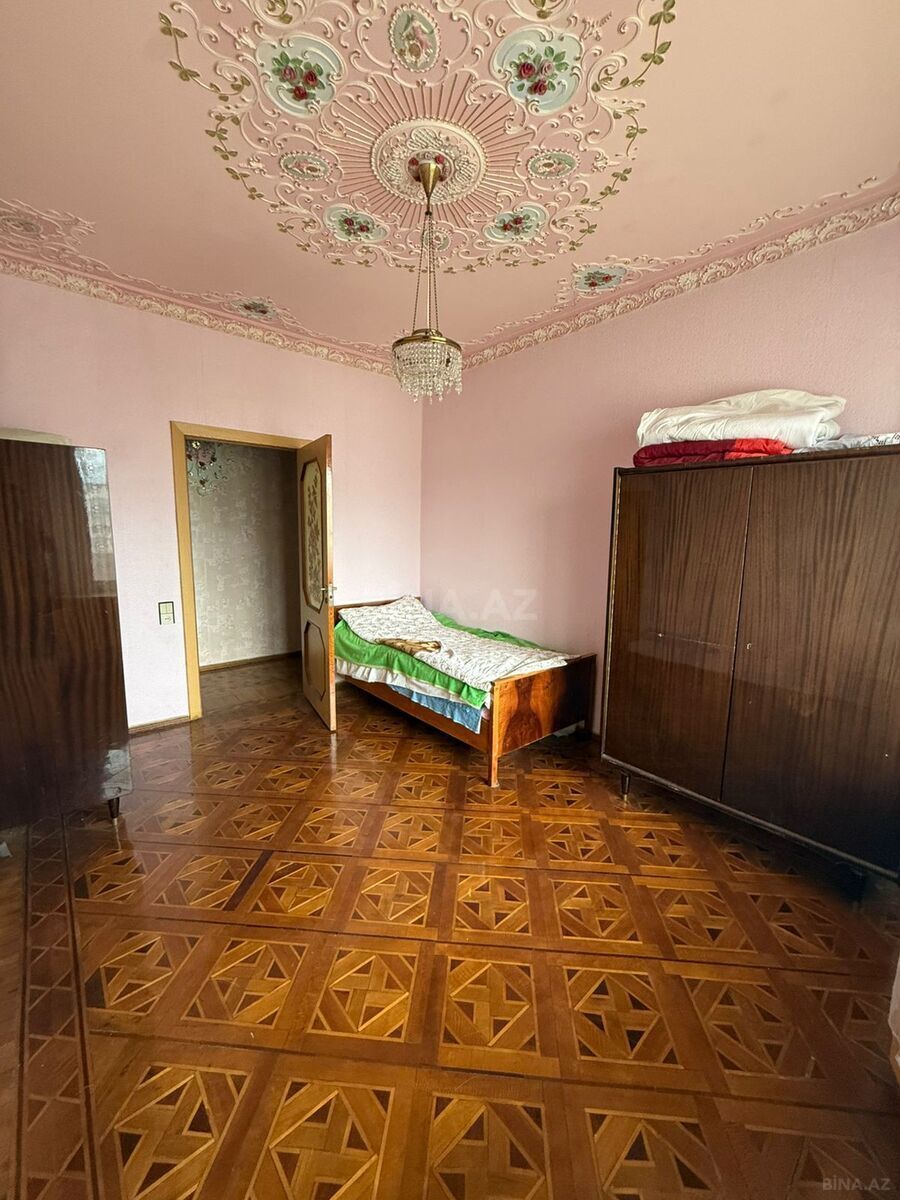 5 otaqlı Köhnə tikili, Xalqlar Dostluğu m., Bakı