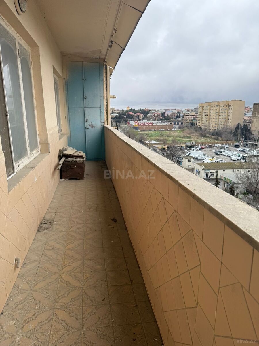 5 otaqlı Köhnə tikili, Xalqlar Dostluğu m., Bakı