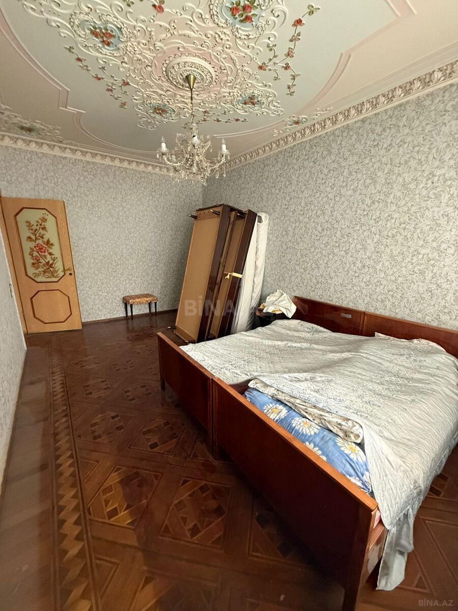 5 otaqlı Köhnə tikili, Xalqlar Dostluğu m., Bakı