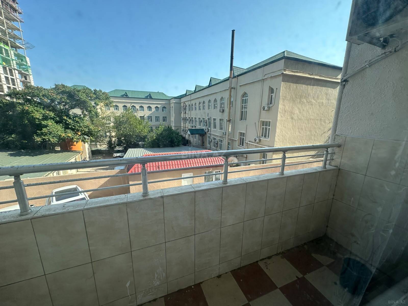 4 otaqlı Yeni tikili, Nizami m., Bakı
