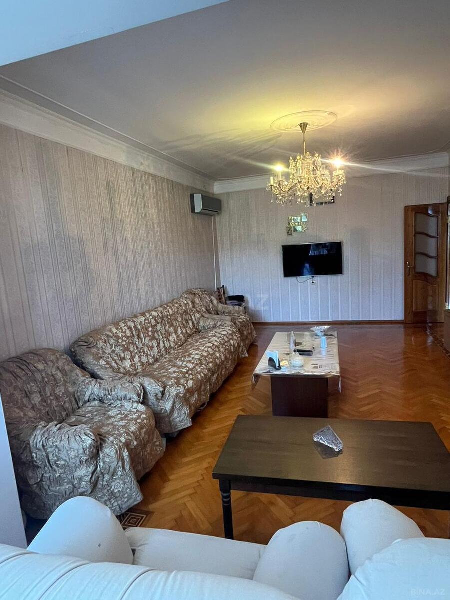 3 otaqlı Köhnə tikili, Gənclik m., Bakı