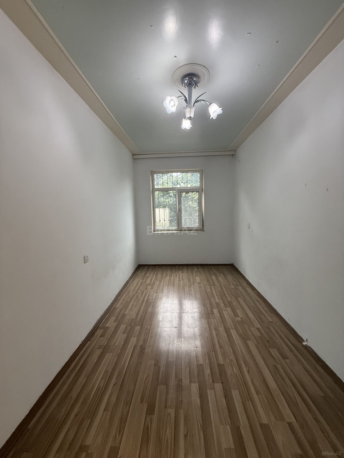 2 otaqlı Köhnə tikili, Memar Əcəmi m., Bakı