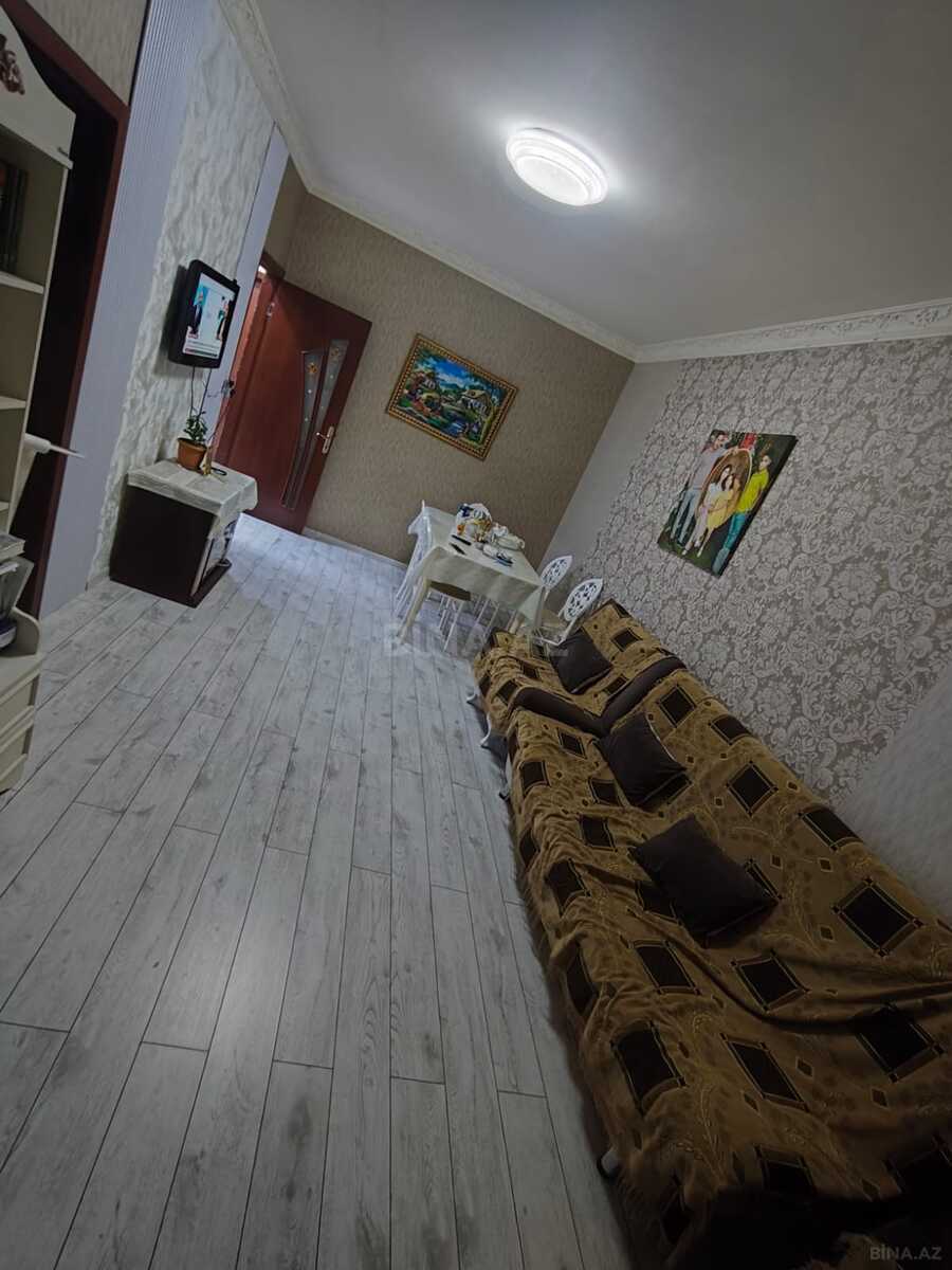 3 otaqlı Köhnə tikili, Memar Əcəmi m., Bakı