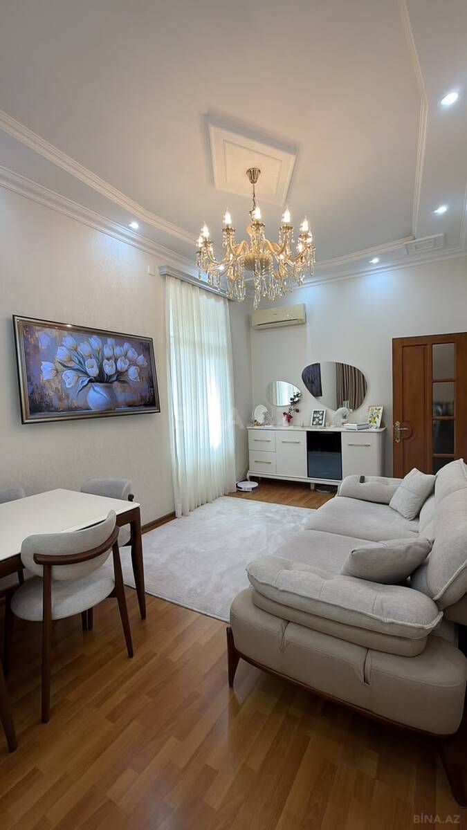 2 otaqlı Köhnə tikili, Bakıxanov q., Bakı