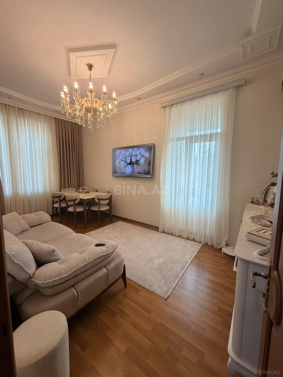 2 otaqlı Köhnə tikili, Bakıxanov q., Bakı