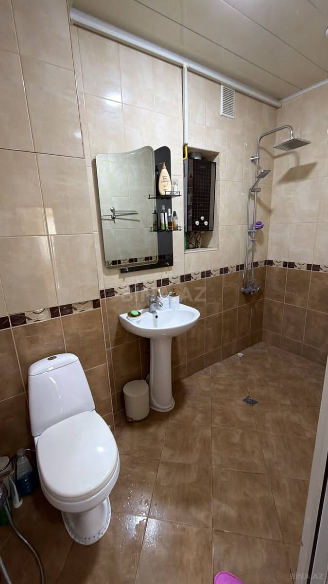 2 otaqlı Köhnə tikili, Bakıxanov q., Bakı