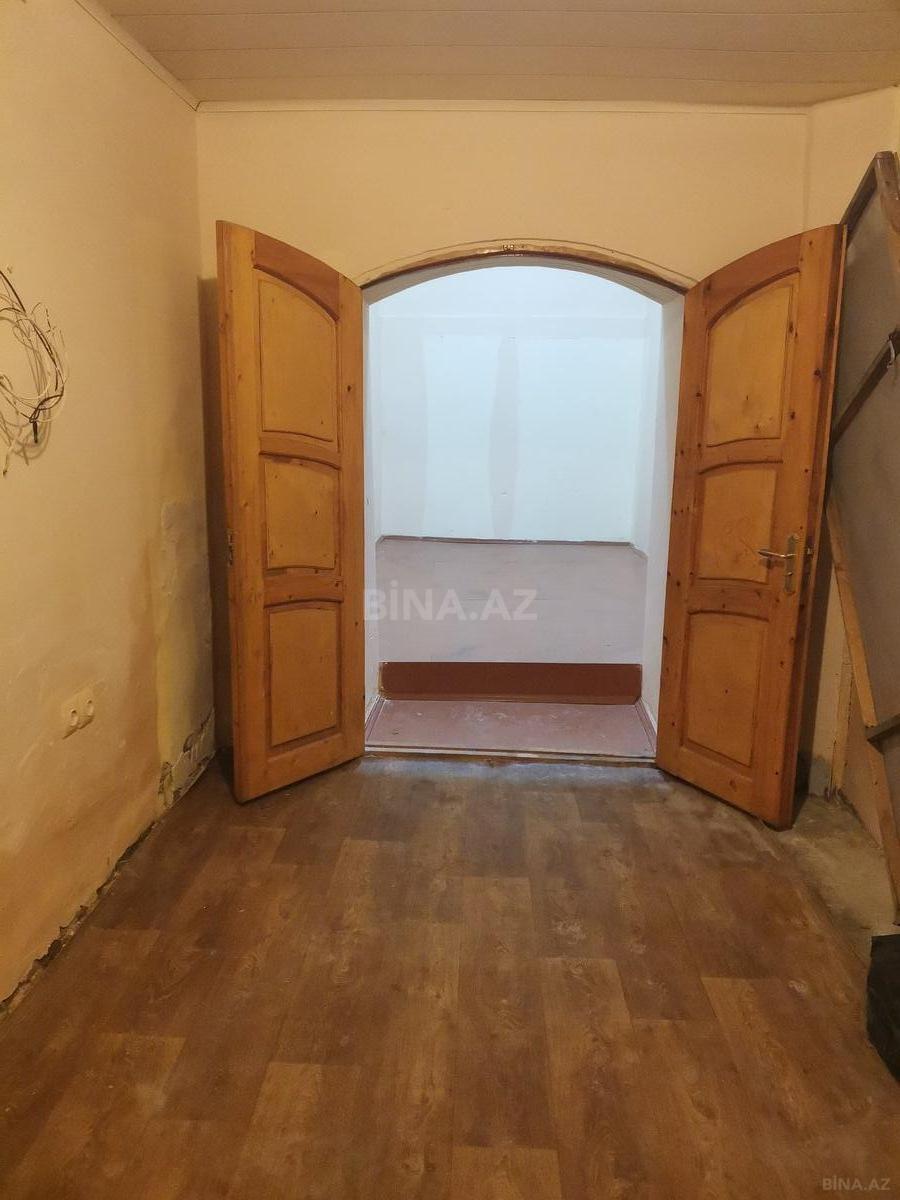 4 otaqlı Köhnə tikili, Sahil m., Bakı