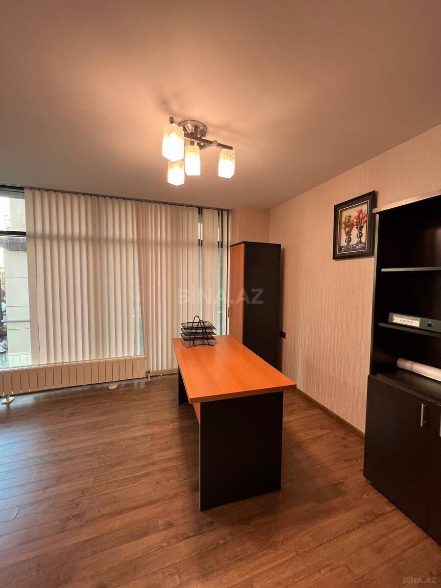 6 otaqlı Ofis, Şah İsmayıl Xətai m., Bakı