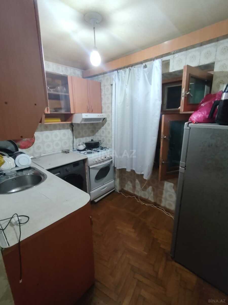 2 otaqlı Köhnə tikili, Neftçilər m., Bakı
