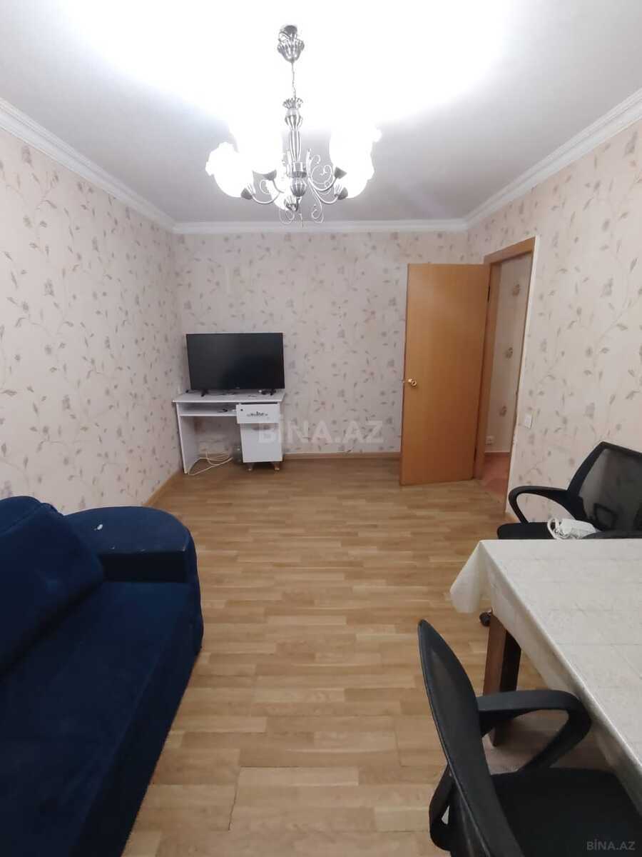 2 otaqlı Köhnə tikili, Neftçilər m., Bakı