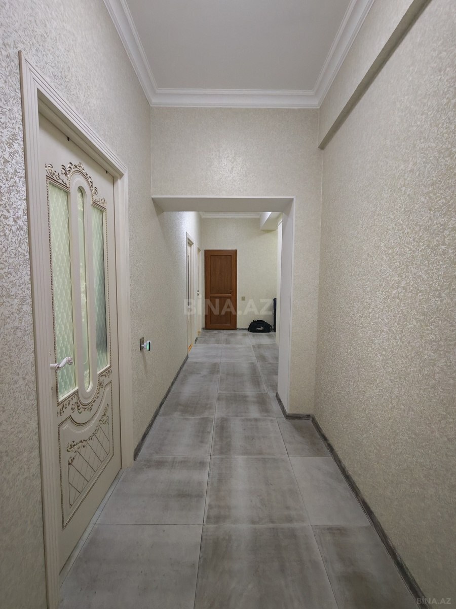 3 otaqlı Yeni tikili, Xırdalan