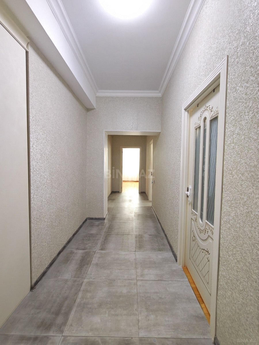 3 otaqlı Yeni tikili, Xırdalan