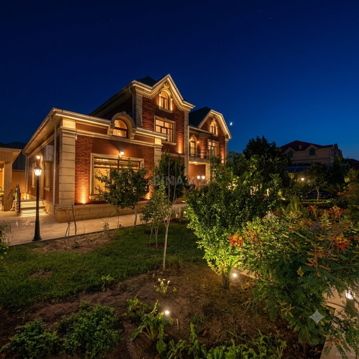 7 otaqlı Həyət evi/Bağ evi, Mərdəkan q., Bakı