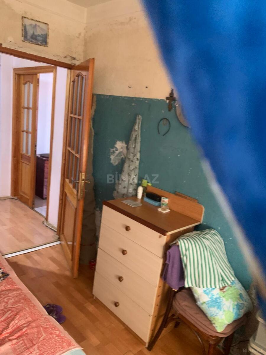3 otaqlı Köhnə tikili, Qara Qarayev m., Bakı