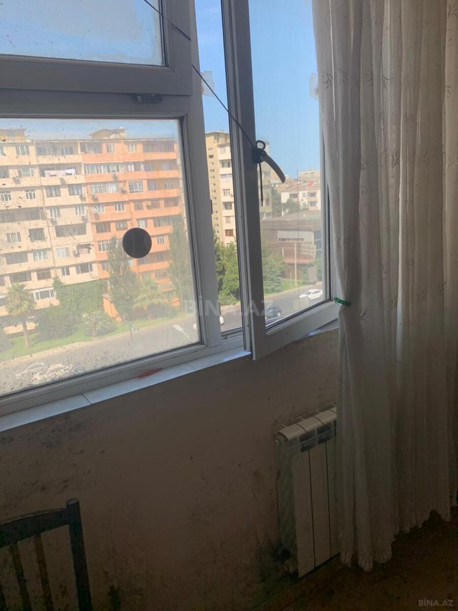 3 otaqlı Köhnə tikili, Qara Qarayev m., Bakı