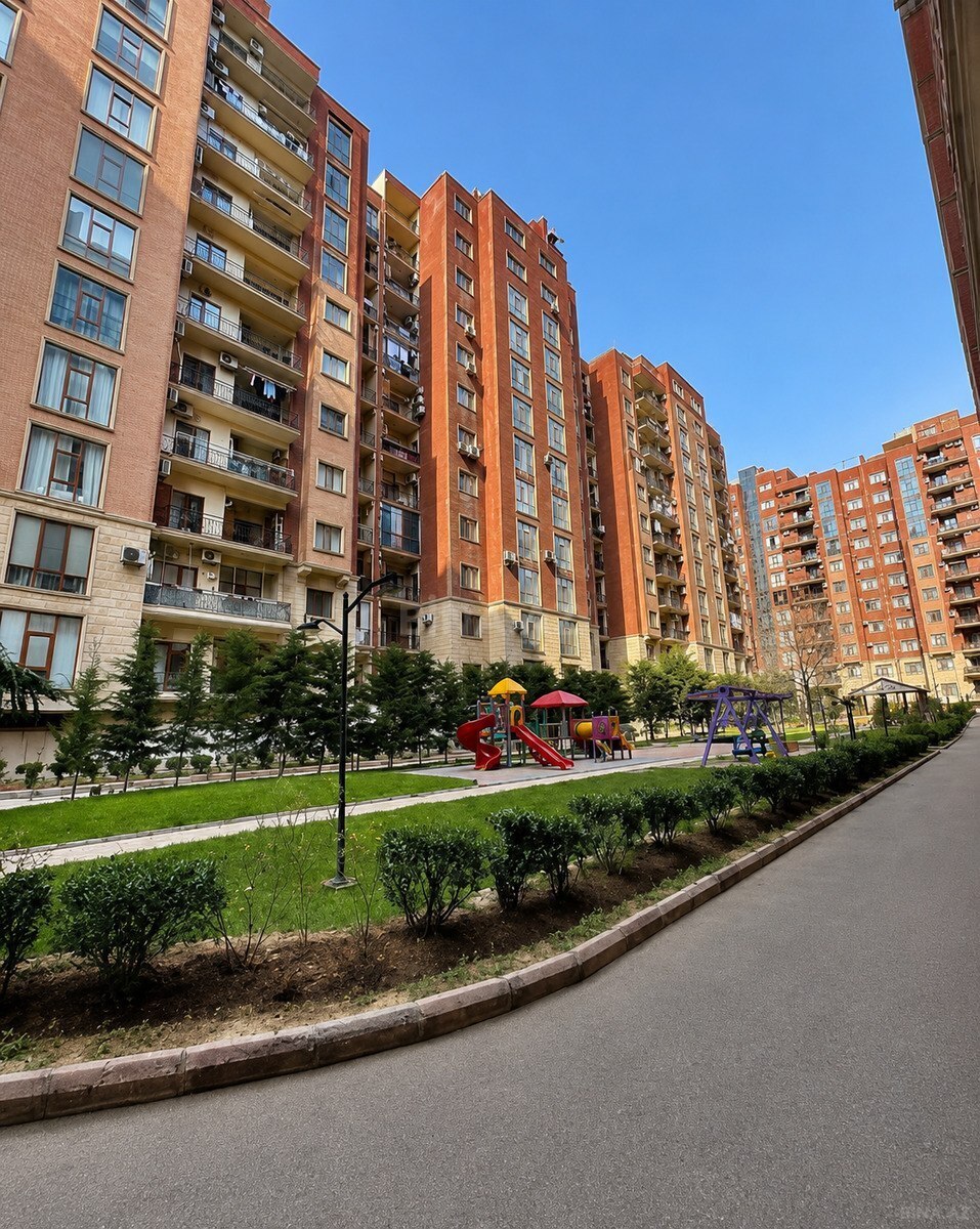 4 otaqlı Yeni tikili, Gənclik m., Bakı
