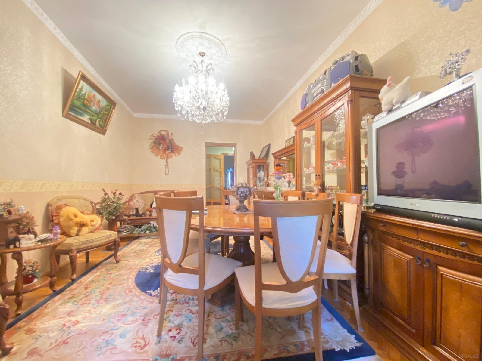 3 otaqlı Köhnə tikili, Qara Qarayev m., Bakı
