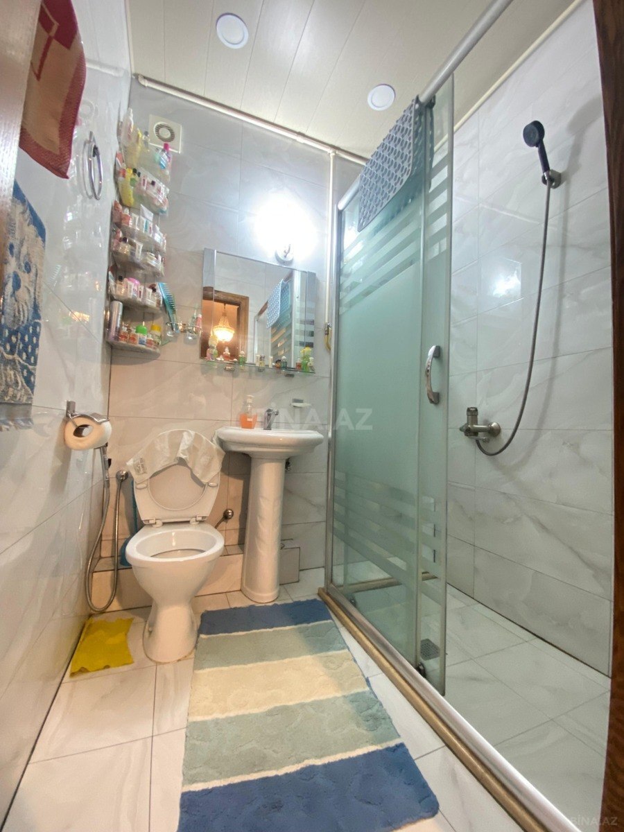 3 otaqlı Köhnə tikili, Qara Qarayev m., Bakı