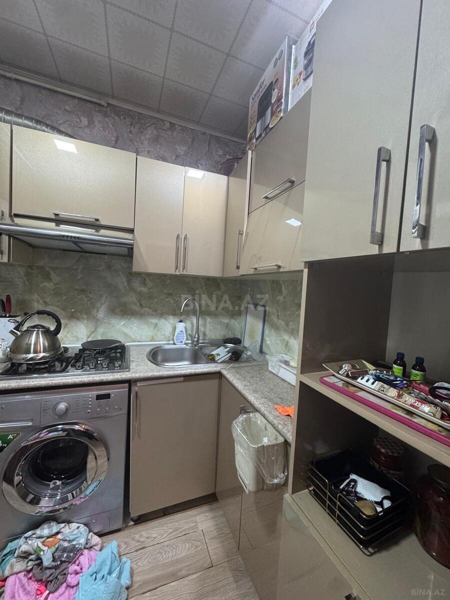 2 otaqlı Köhnə tikili, Memar Əcəmi m., Bakı