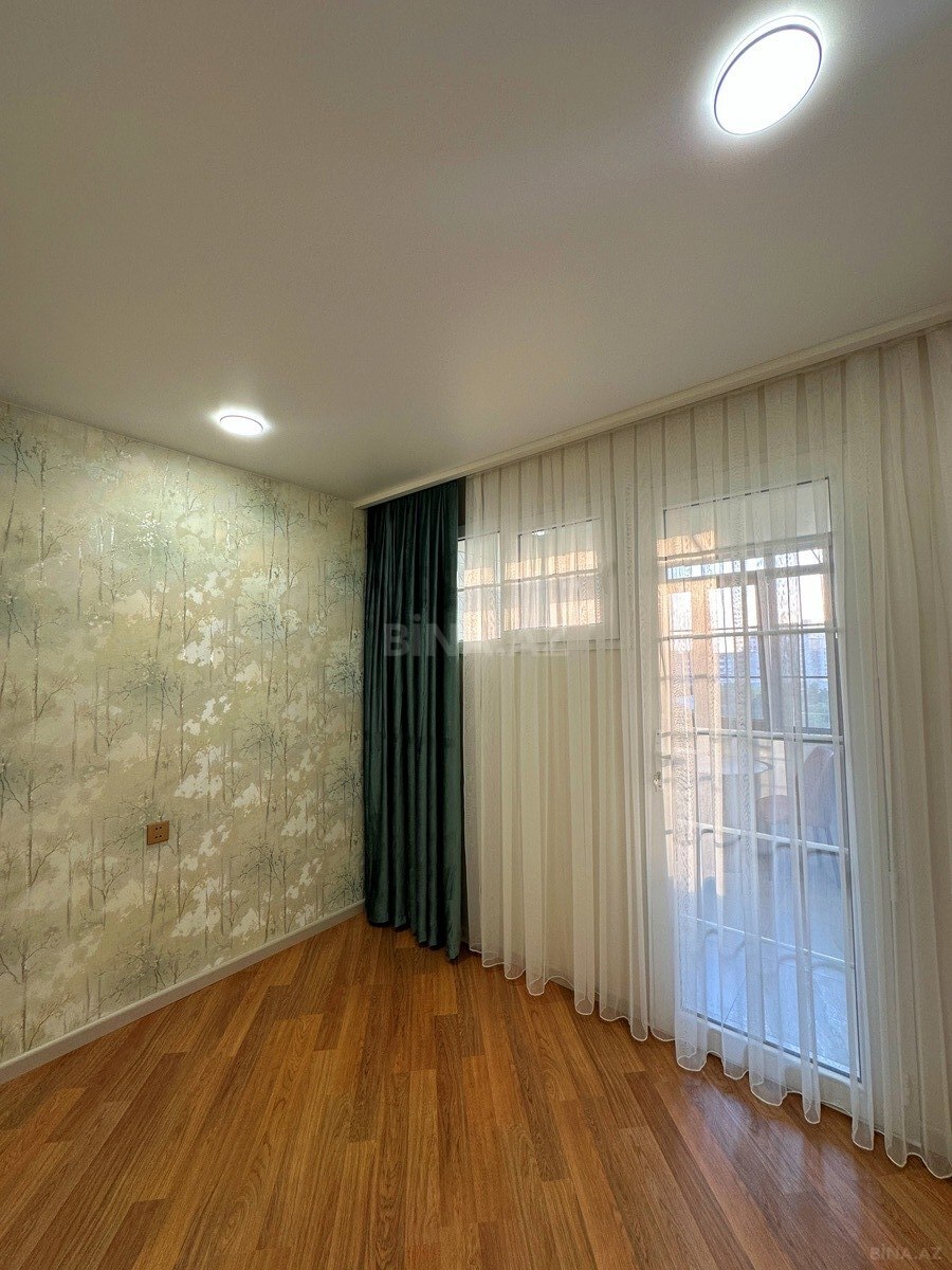 3 otaqlı Köhnə tikili, Xalqlar Dostluğu m., Bakı