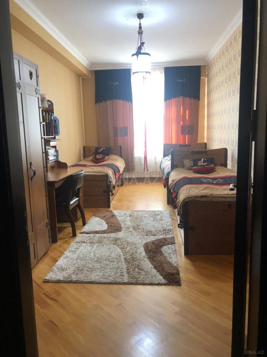 3 otaqlı Yeni tikili, Qara Qarayev m., Bakı