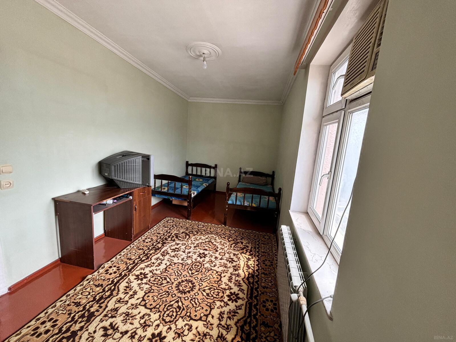 2 otaqlı Köhnə tikili, Neftçilər m., Bakı