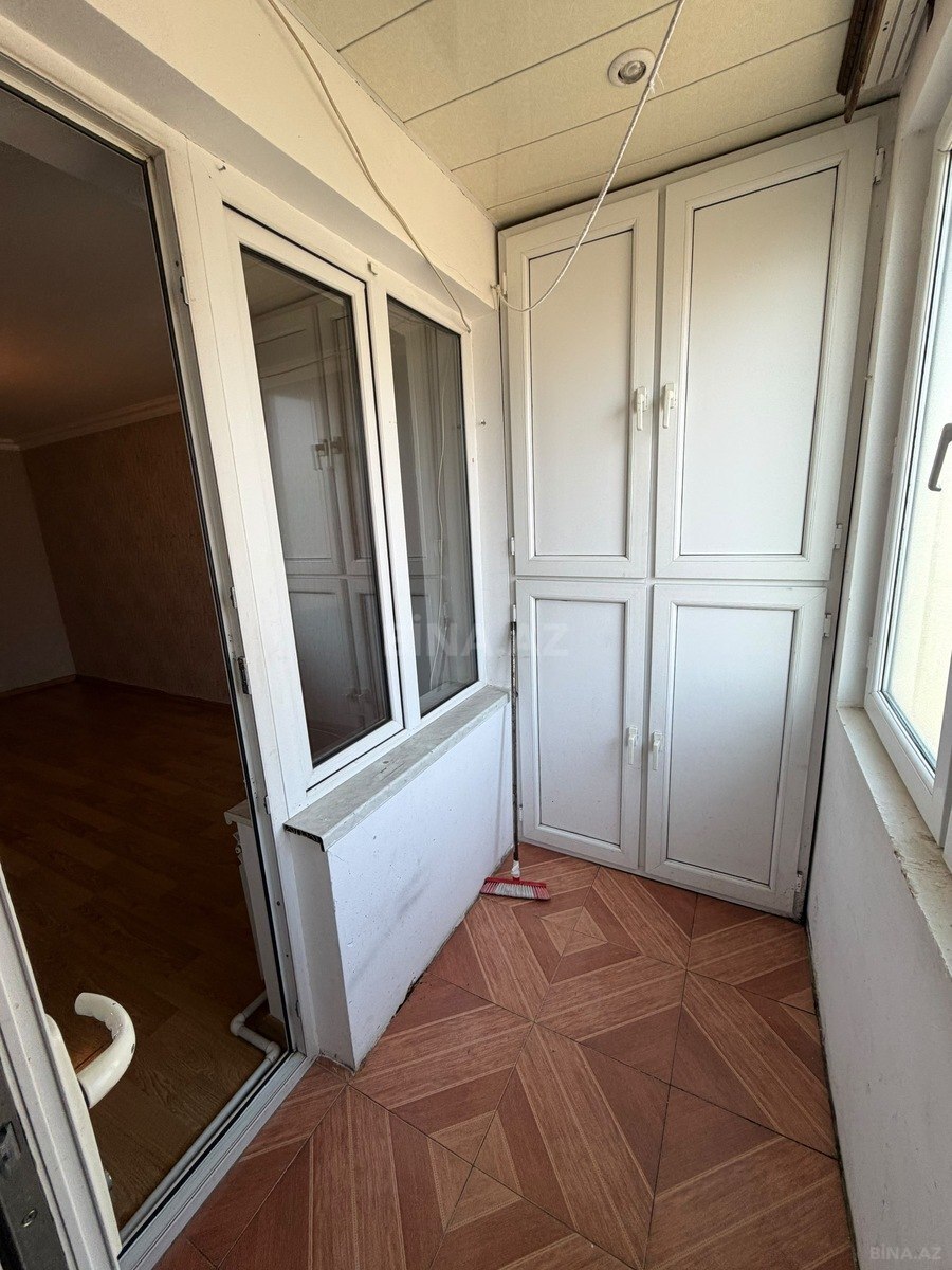 3 otaqlı Köhnə tikili, Bakıxanov q., Bakı