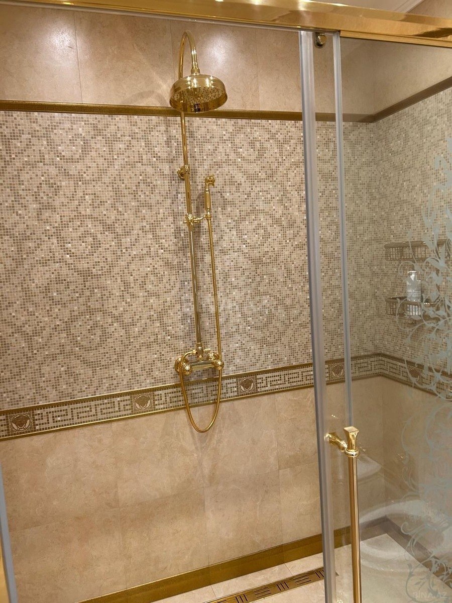 5 otaqlı Köhnə tikili, Nizami m., Bakı