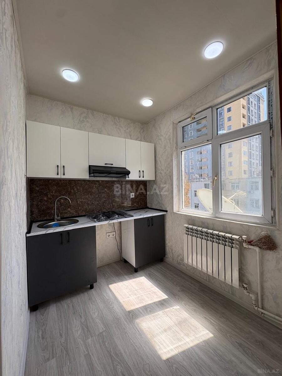 2 otaqlı Köhnə tikili, Memar Əcəmi m., Bakı