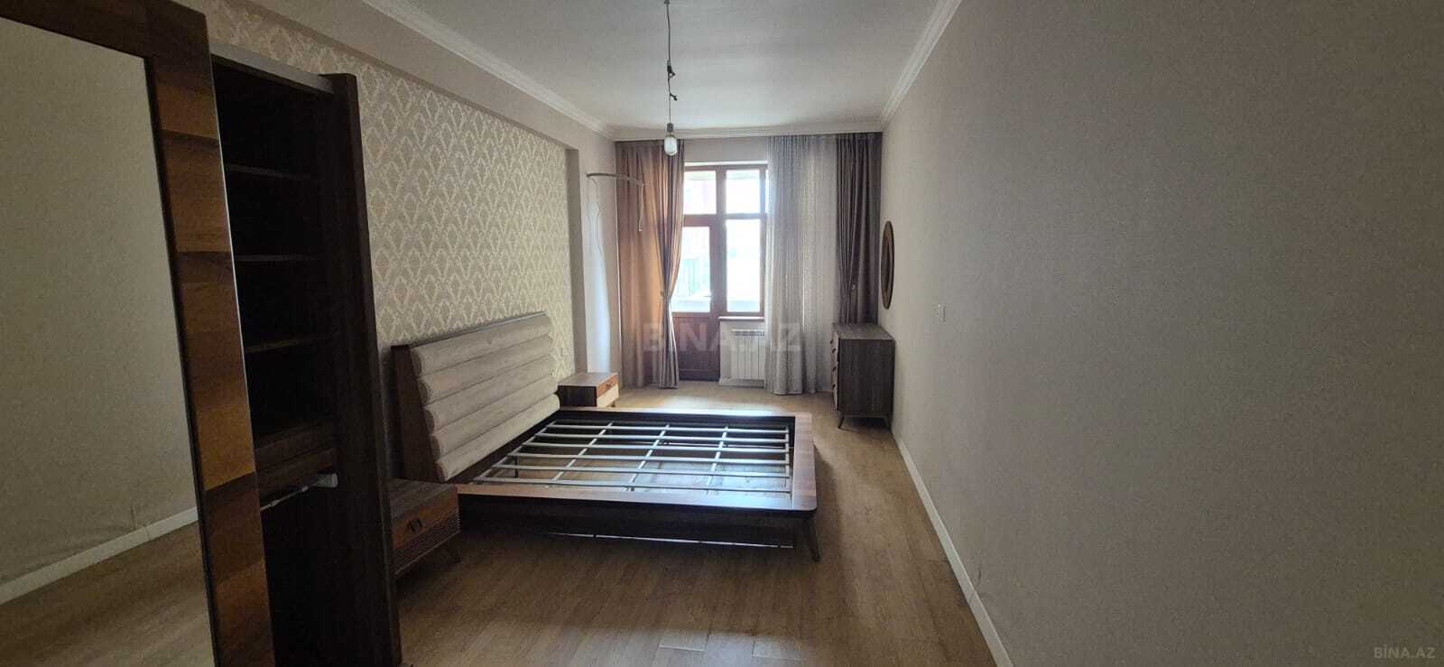 3 otaqlı Yeni tikili, Şah İsmayıl Xətai m., Bakı
