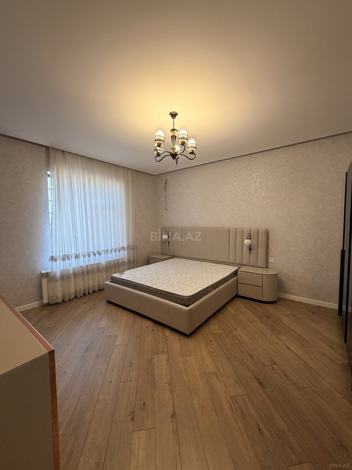 8 otaqlı Həyət evi/Bağ evi, Şağan q., Bakı