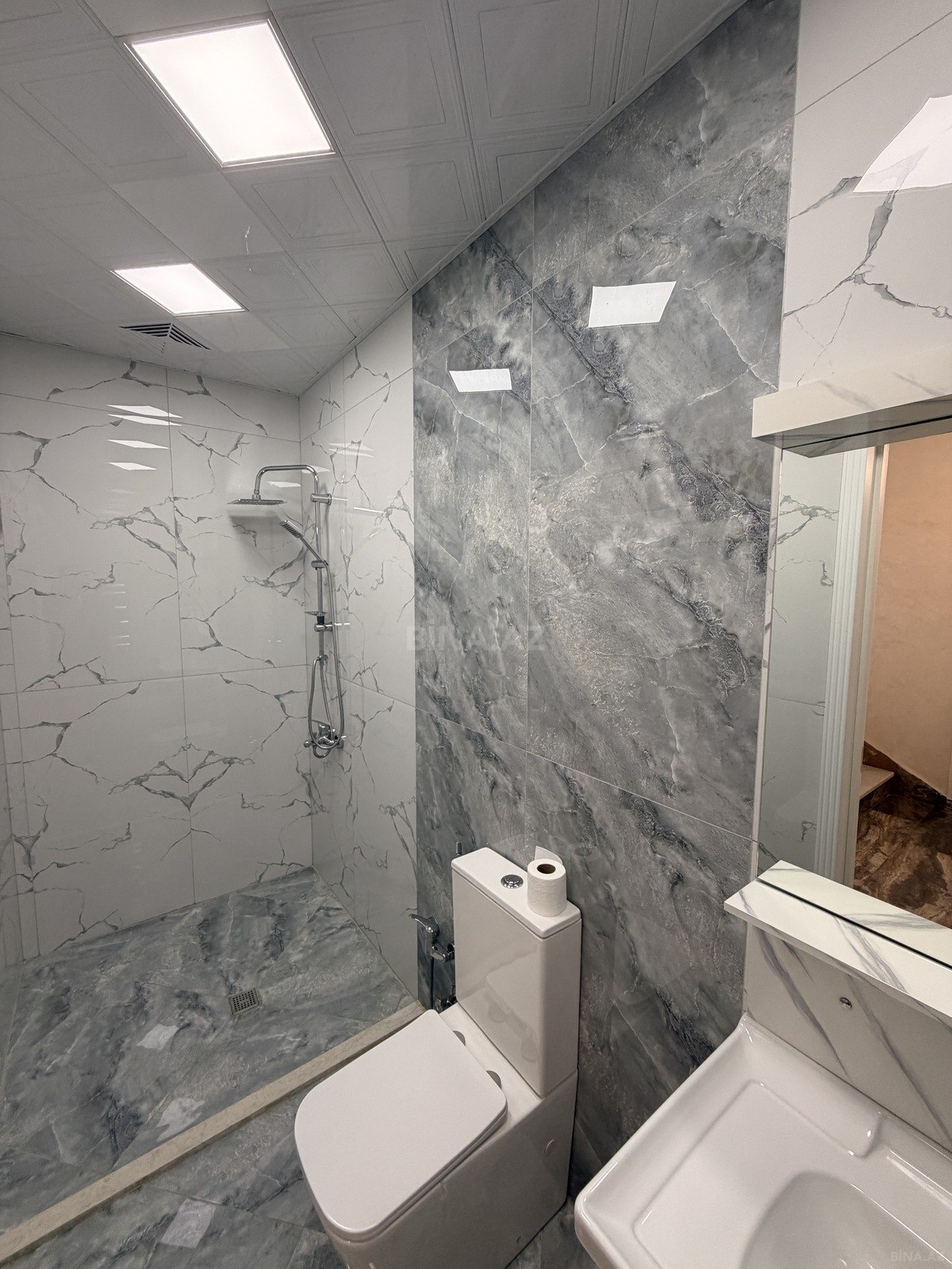 8 otaqlı Həyət evi/Bağ evi, Şağan q., Bakı