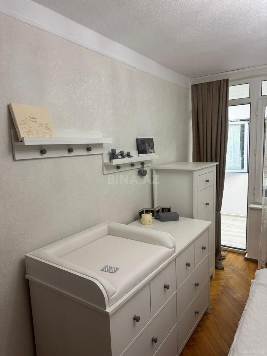 2 otaqlı Köhnə tikili, 28 May m., Bakı