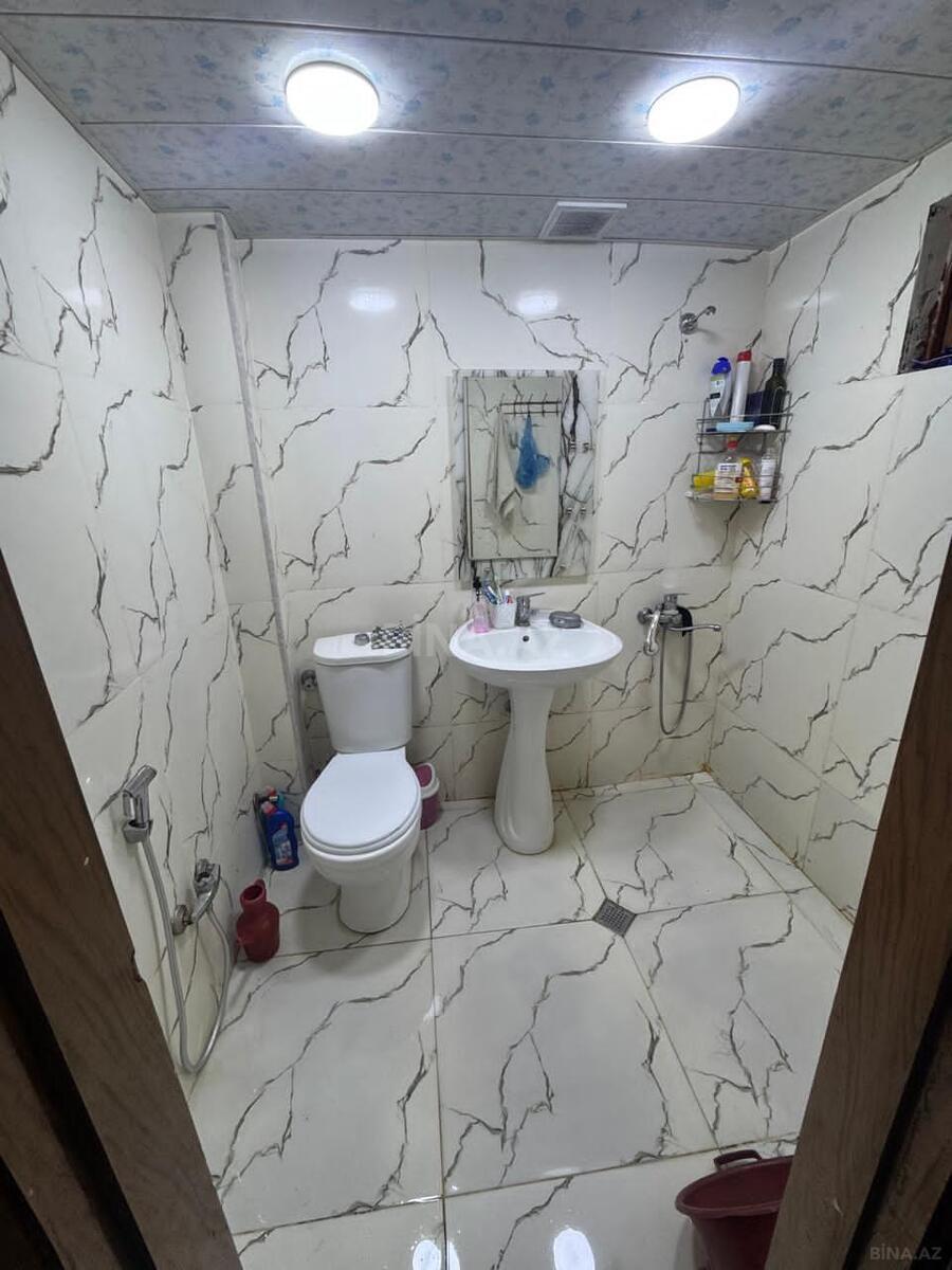 3 otaqlı Köhnə tikili, Neftçilər m., Bakı