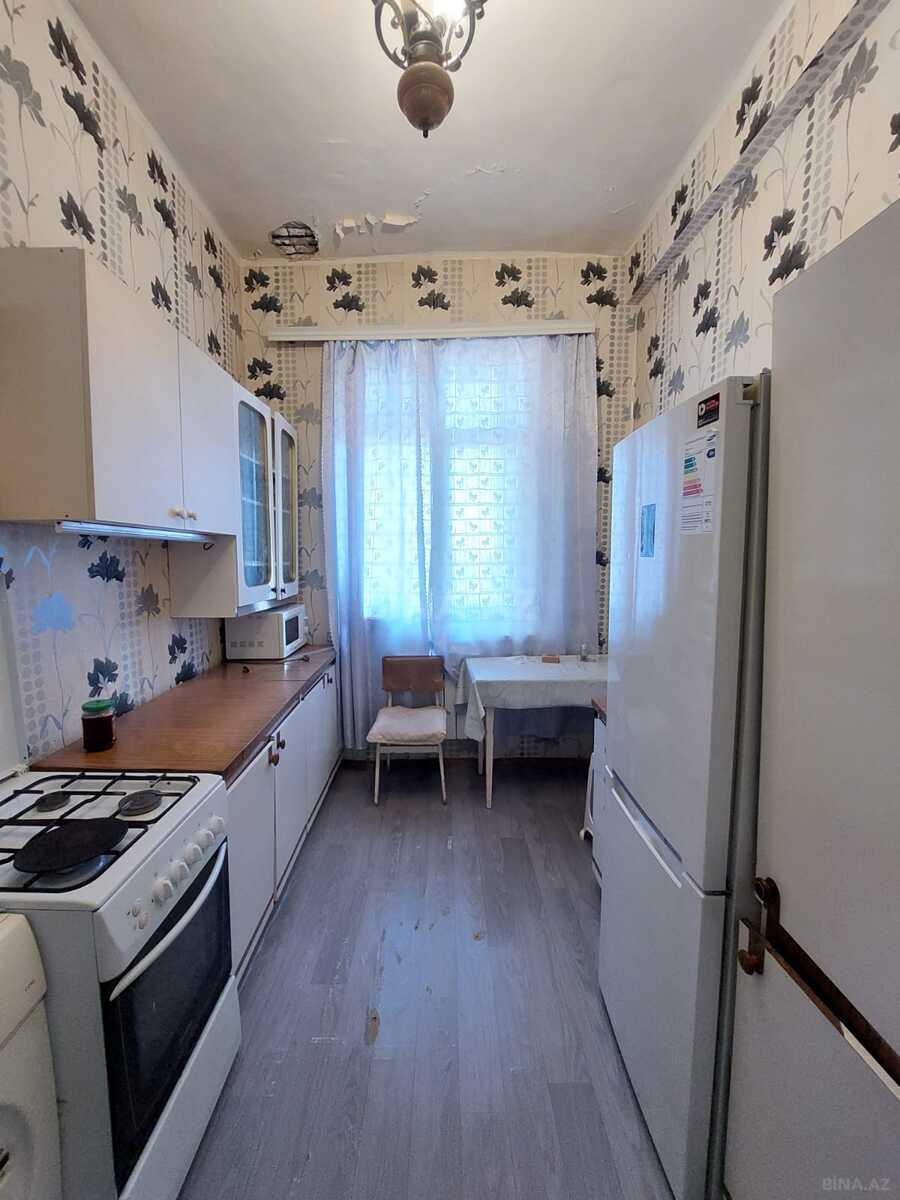 2 otaqlı Köhnə tikili, Nizami m., Bakı