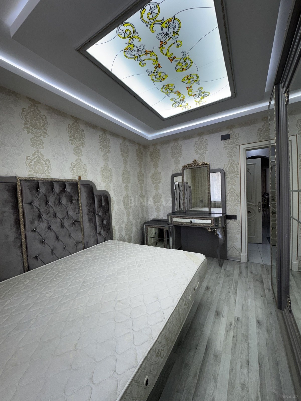 2 otaqlı Köhnə tikili, Neftçilər m., Bakı