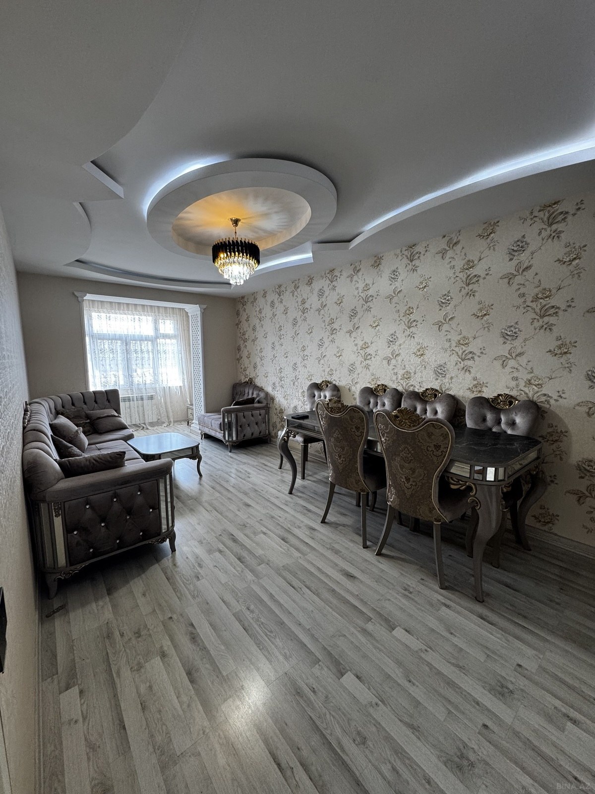 2 otaqlı Köhnə tikili, Neftçilər m., Bakı