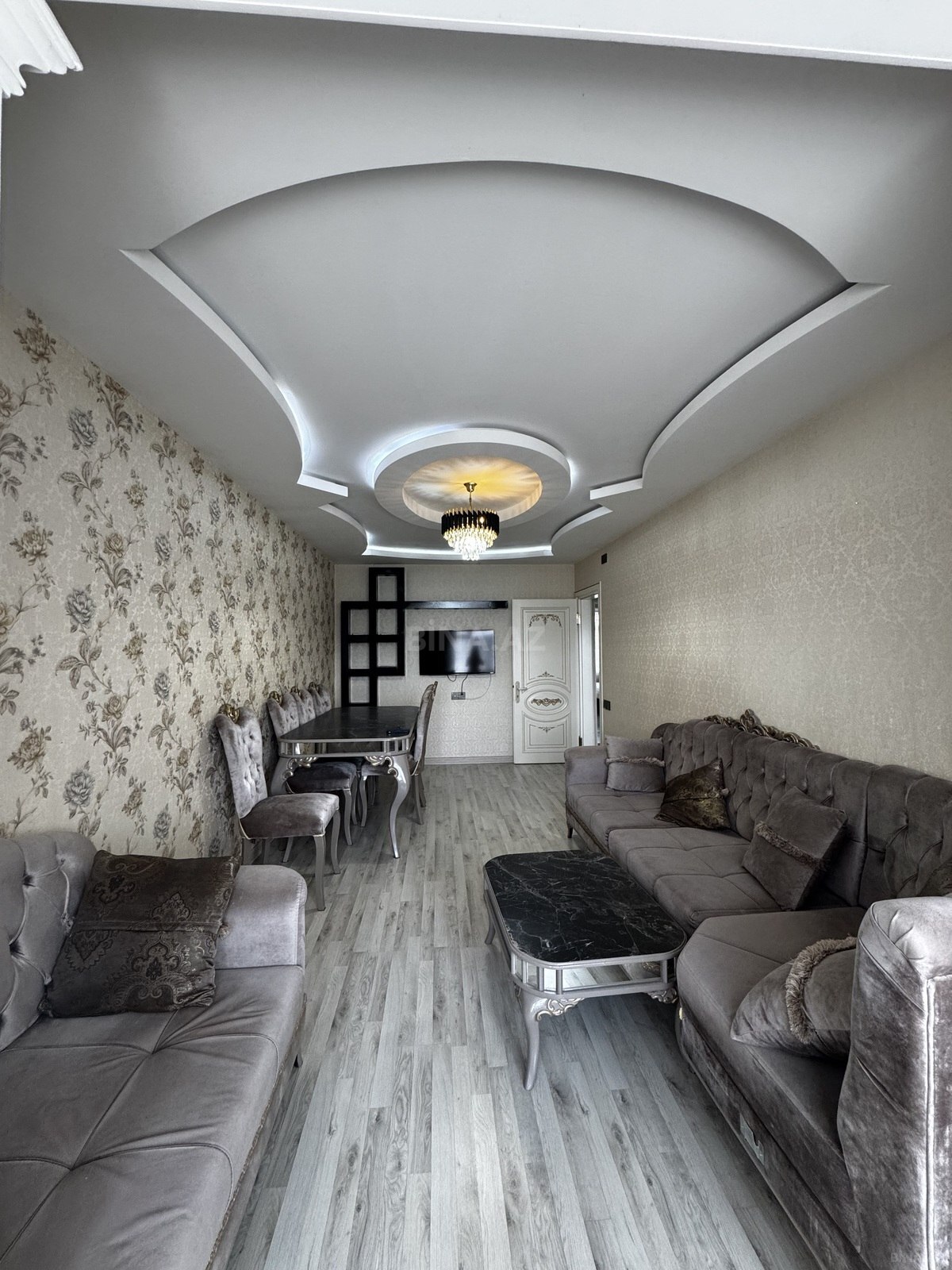 2 otaqlı Köhnə tikili, Neftçilər m., Bakı
