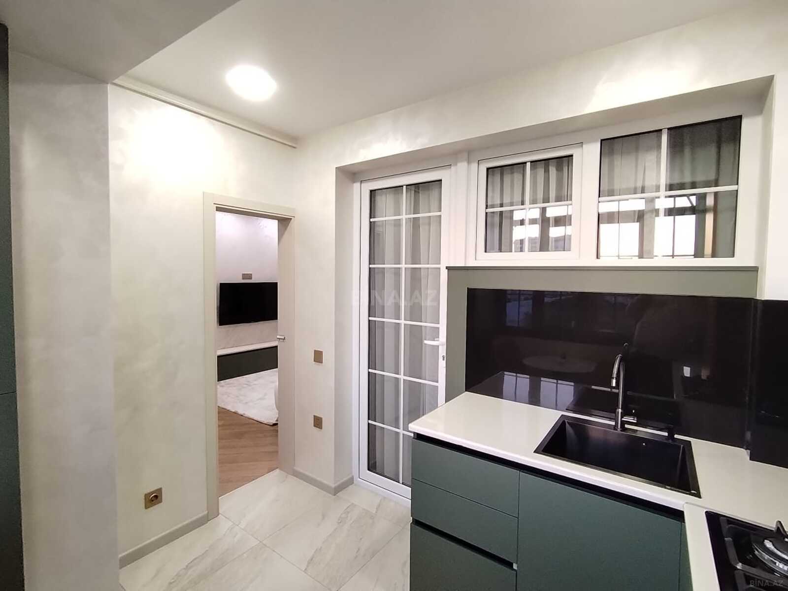 3 otaqlı Köhnə tikili, Əhmədli m., Bakı