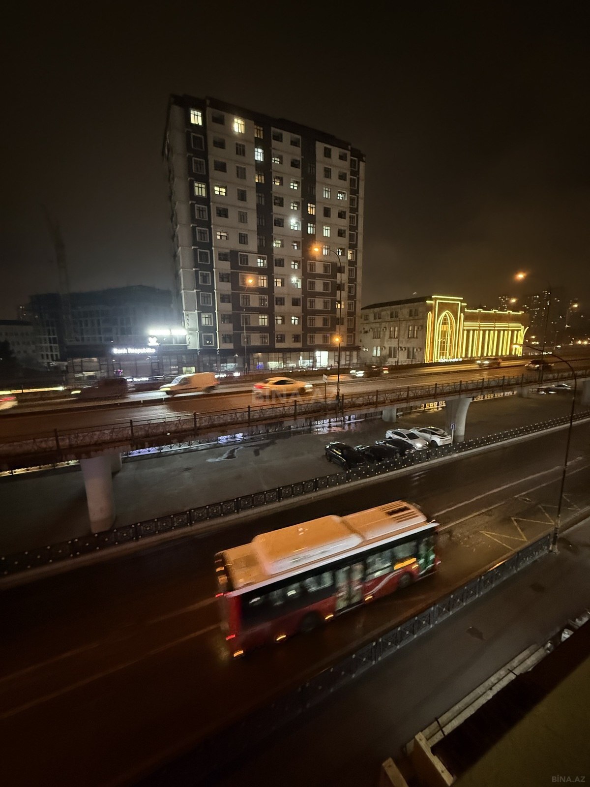 2 otaqlı Köhnə tikili, Memar Əcəmi m., Bakı
