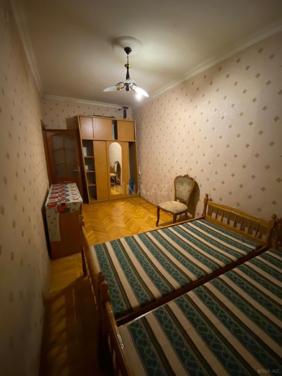 2 otaqlı Köhnə tikili, Memar Əcəmi m., Bakı