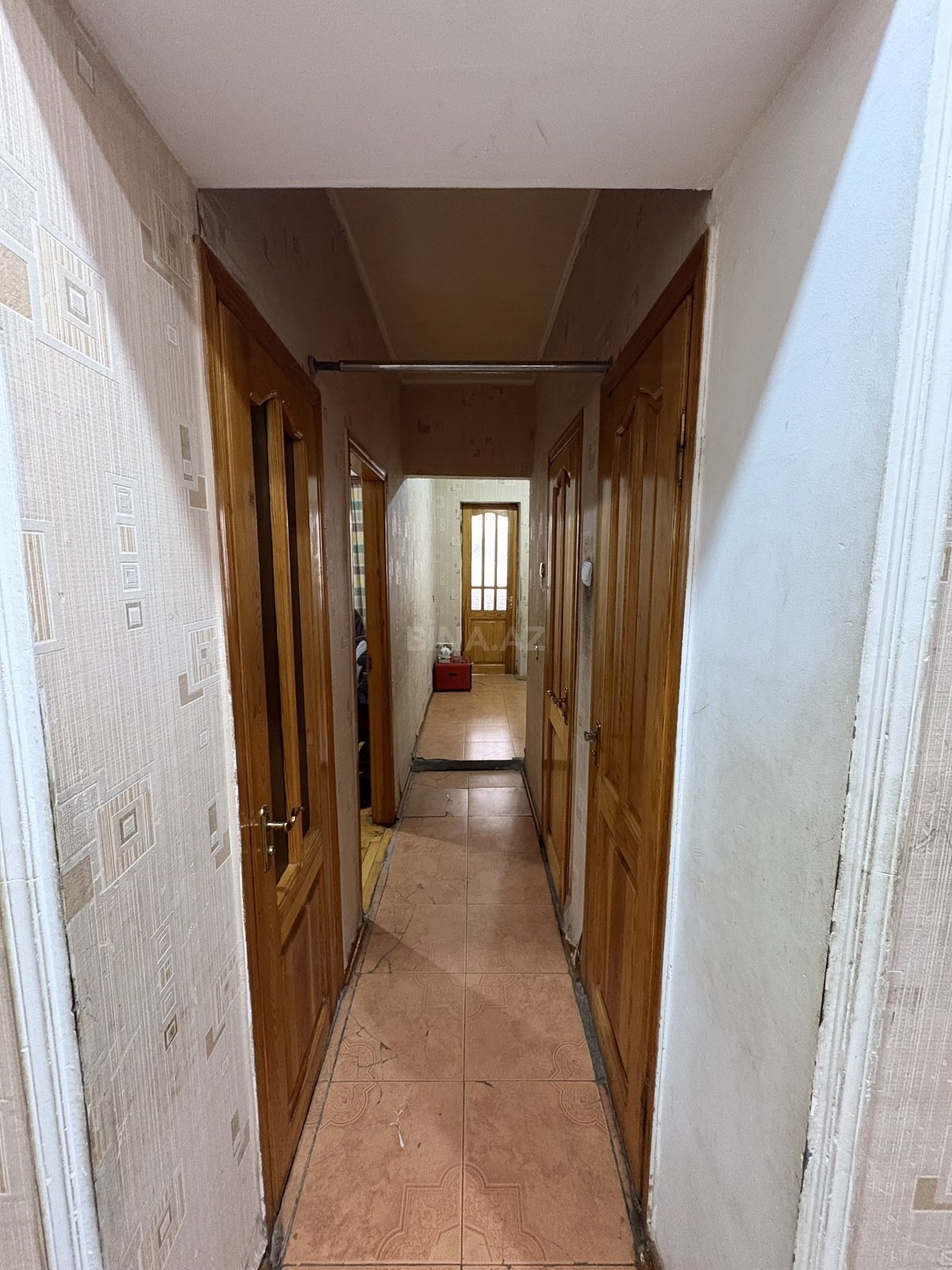 3 otaqlı Köhnə tikili, Xalqlar Dostluğu m., Bakı