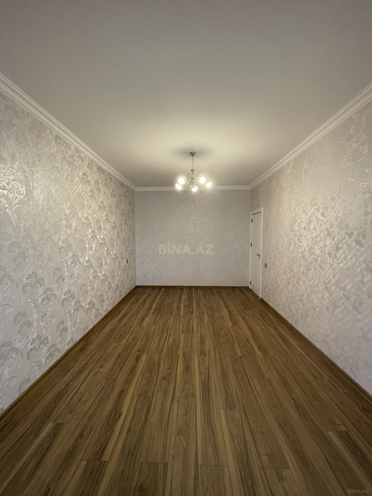 3 otaqlı Köhnə tikili, Azadlıq Prospekti m., Bakı