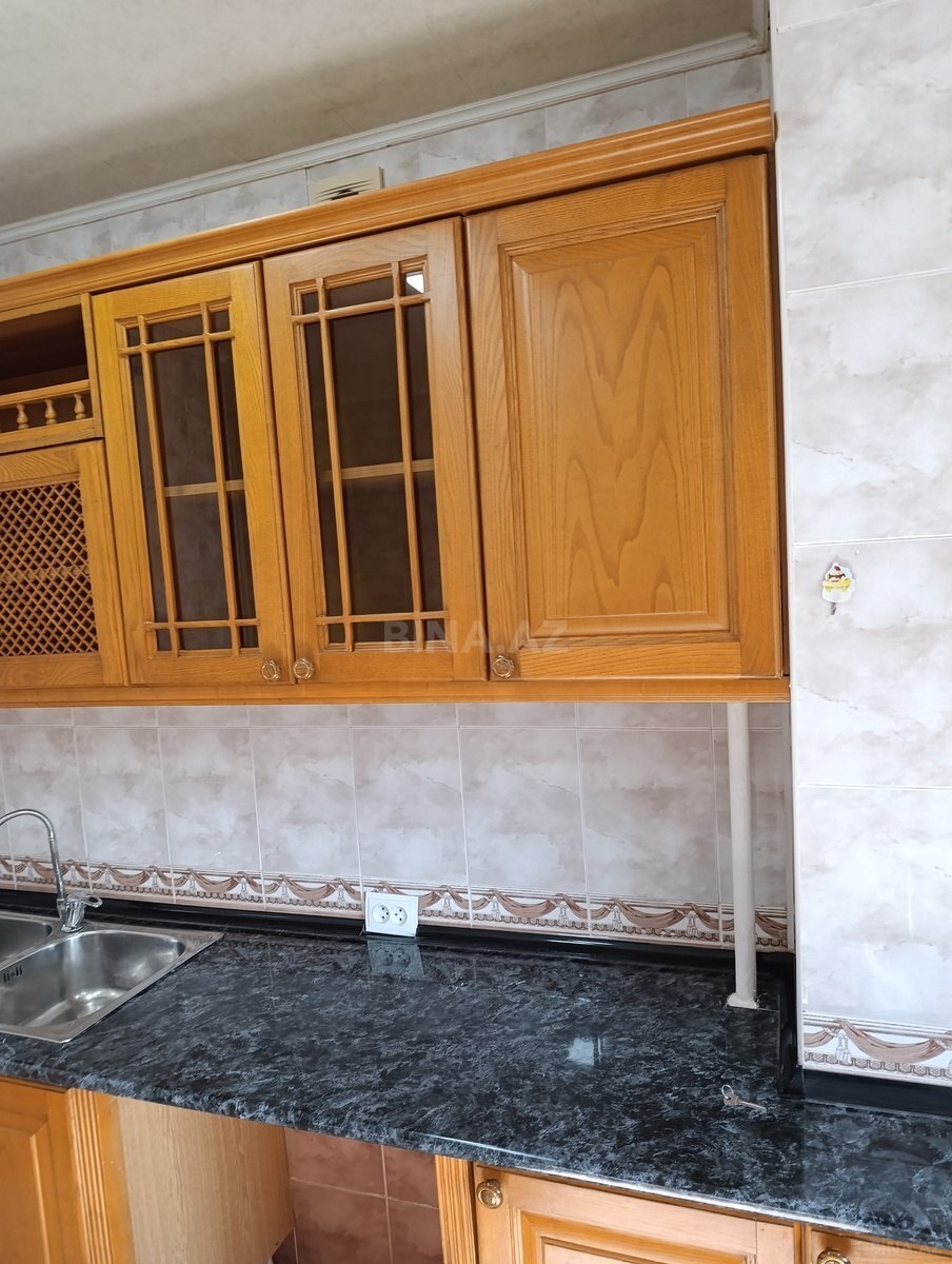 3 otaqlı Köhnə tikili, Əhmədli m., Bakı