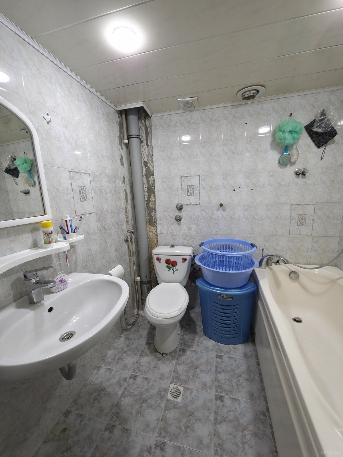 1 otaqlı Köhnə tikili, Bakıxanov q., Bakı