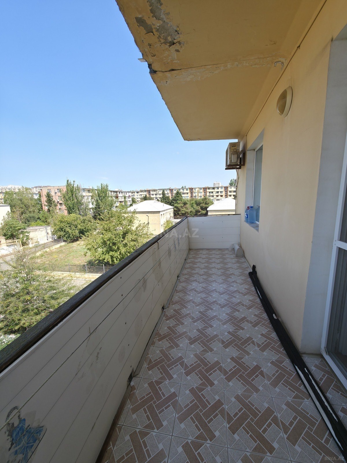 1 otaqlı Köhnə tikili, Bakıxanov q., Bakı