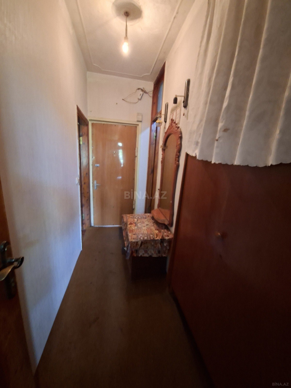 2 otaqlı Köhnə tikili, Memar Əcəmi m., Bakı